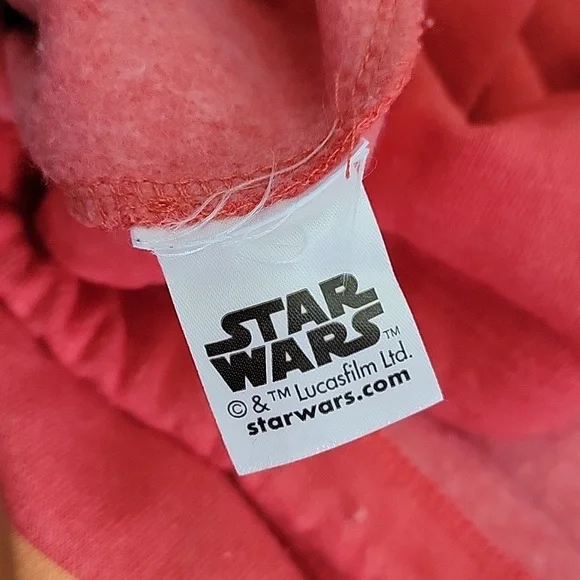 Star Wars Grogu and The Mandalorian Pull over Hoodie - Picture 8 of 10